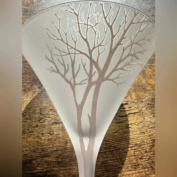 Belvedere | Spectre 007 long stemmed frosted martini glass. - Picture 14 of 14